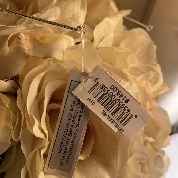 David’s Bridal Tiara - Picture 5 of 6